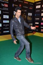 Ranbir Kapoor at the IIFA Rocks Red Carpet on 8th June 2012 (14).JPG